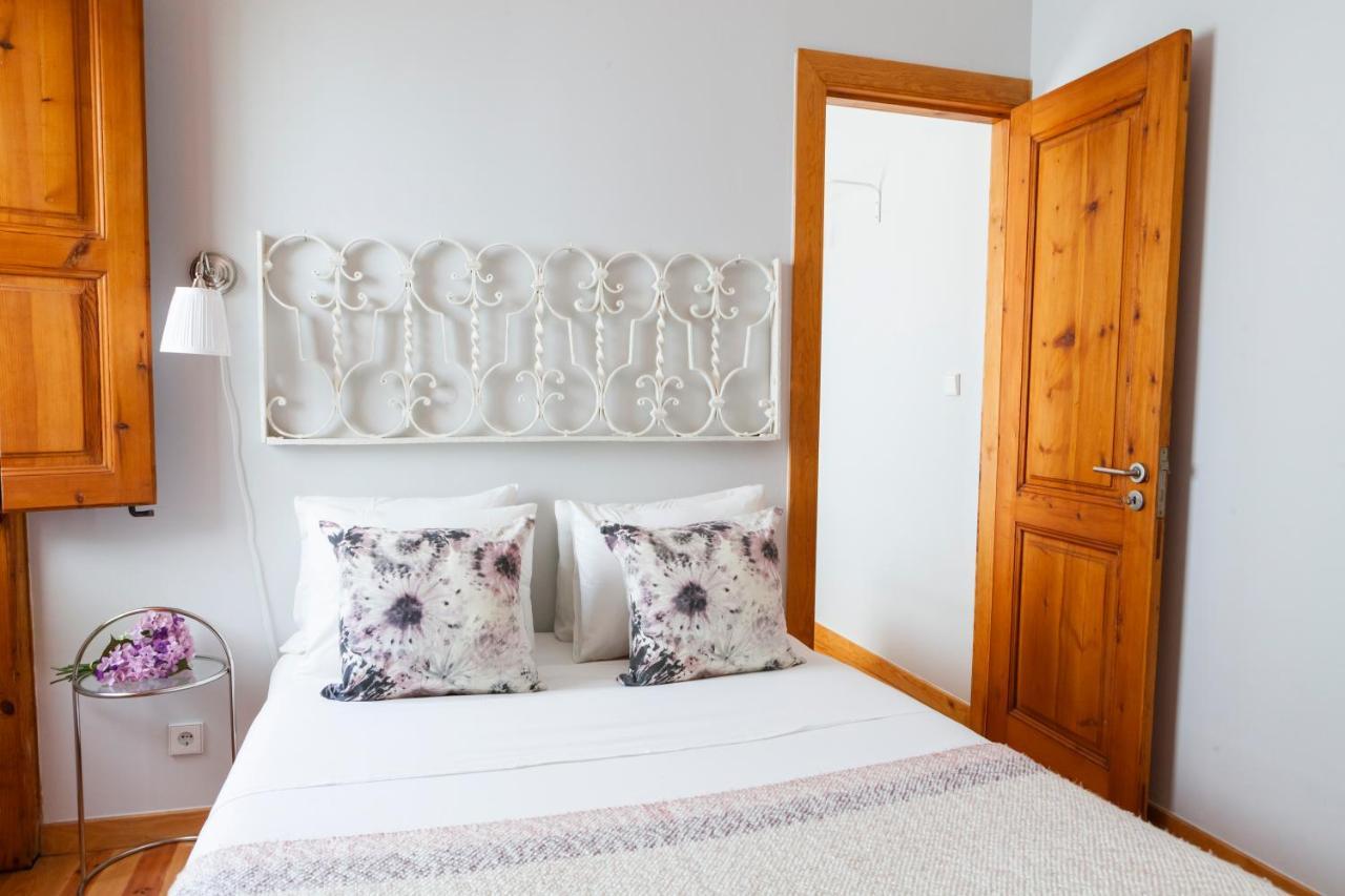Alfama Terrace Apartment With Authentic XVIII Tiles And Historic Notes 3 Bedrooms & 2 Bathrooms Ac Lisbona Esterno foto