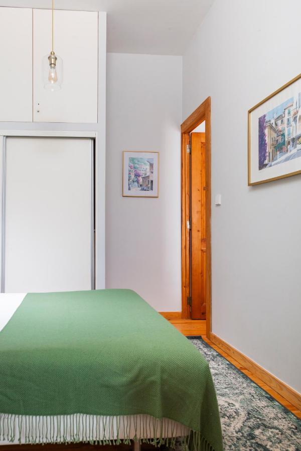 Alfama Terrace Apartment With Authentic XVIII Tiles And Historic Notes 3 Bedrooms & 2 Bathrooms Ac Lisbona Esterno foto